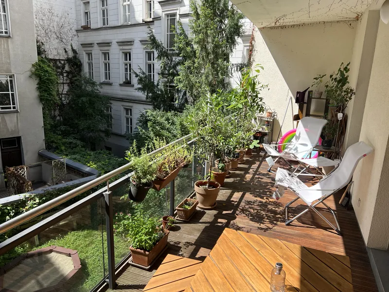 Großzügige Drei-Zimmer-Wohnung mit großem Südbalkon im Bergmannkiez — photo 1